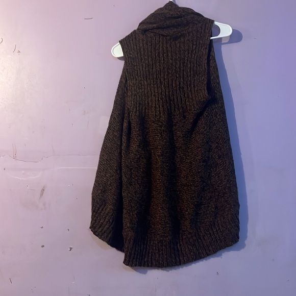 Coats - Picture 2 of 3